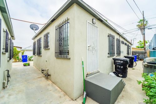 3764 Menlo Ave, San Diego CA 92105-1814 exterior