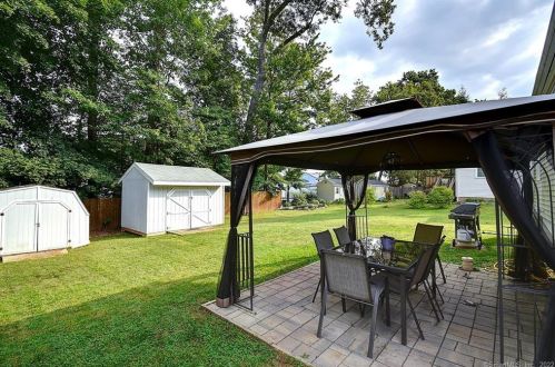 180 Stonecrest Dr, Bristol CT  06010-5321 exterior