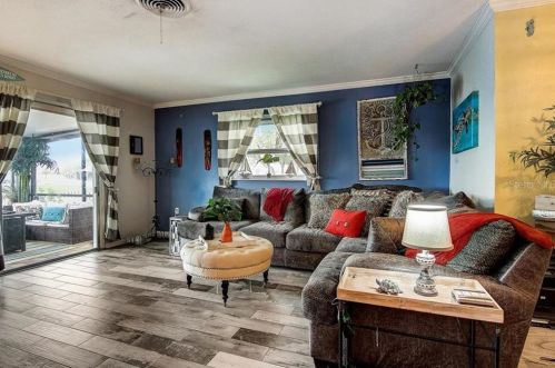 4046 Floramar Ter, New Port Richey FL 34652-3167 exterior