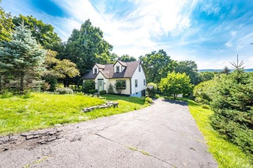 118 Mineral Springs Rd, Highland Mills, NY 10930-6222