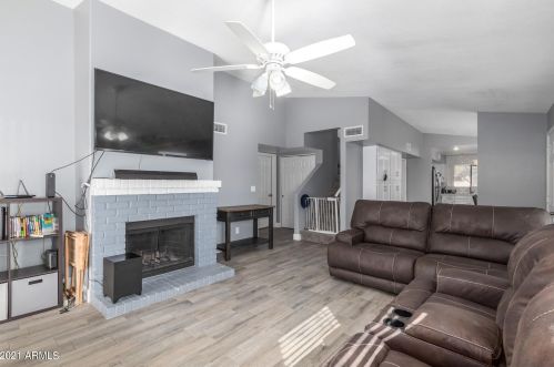 6441 Golden Ln, Glendale AZ  85302-4440 exterior
