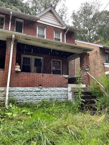 723 Maytide St, Pittsburgh, PA 15227-1733