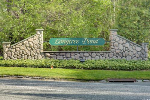 81 Drew Dr, Eastport NY  11941-1334 exterior