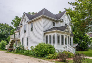 207 Wisconsin St, Elkhorn, WI 53121-1313