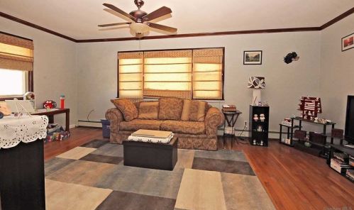 84 Cardinal Ln, Islip Manor, NY 11751-3370