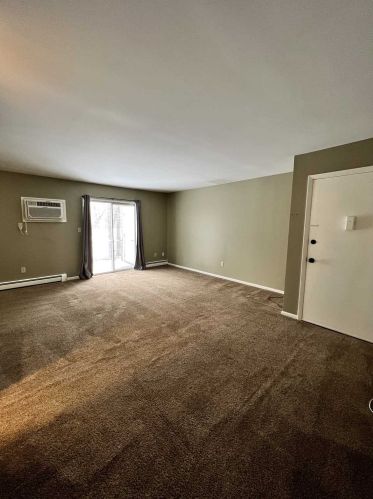 12 Field Ct, Fishkill NY  12524-2613 exterior