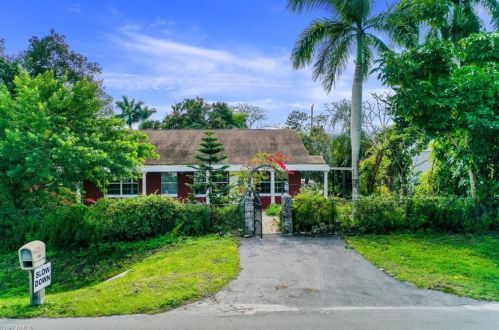 1308 Ridge St, Naples, FL 34103-4210