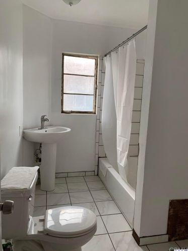 730 Chevy Chase Dr, Glendale CA 91205-3018 exterior