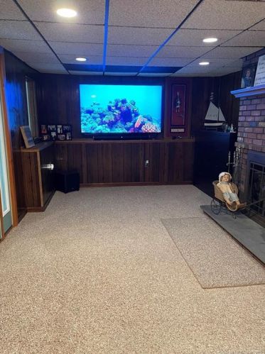 131 Pollys Ln, Uncasville CT  06382-1436 exterior