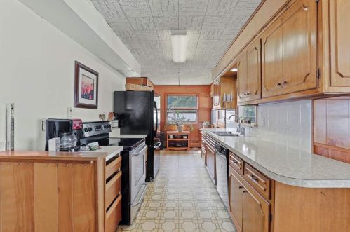 410 Mackie St, Beaver Dam, WI 53916-1640