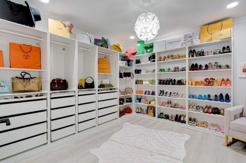 3586 143rd Ave, Hollywood FL  33027-4704 exterior