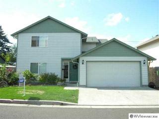 3041 Leah St, Salem, OR 97305-2596