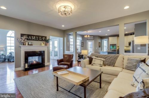 13495 Eagles Rest Dr, Leesburg VA 20176-5035 exterior