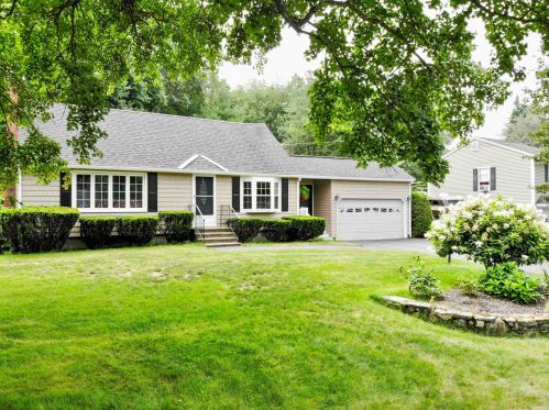 35 Ashwood Ave, Salem, NH 03079-3498