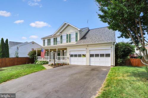 13220 Orkin Ln, Woodbridge, VA 22193-7001