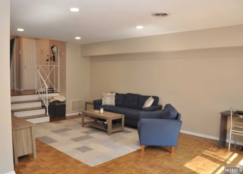 31 Upper Mountain Ave, Montclair NJ  07042-1921 exterior