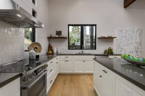 229 Mohawk Rd, Santa Barbara CA  93109-1831 exterior