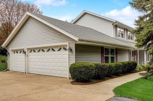 576 Swansea Gln, Wales, WI 53183-9691