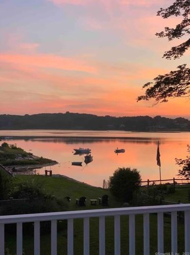 64 Elm St, Groton CT 06340-5616 exterior