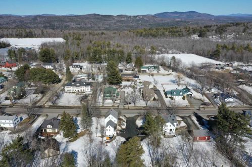 132 Main St, New London, NH 03257-7805
