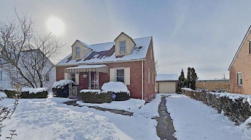 2815 Pioneer Dr, Ambridge, PA 15003-1461