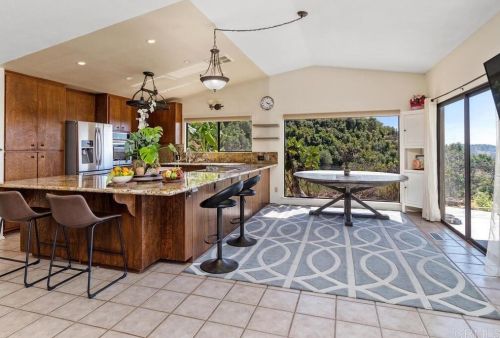 9416 Vista Aleta, Valley Center CA  92082-5533 exterior