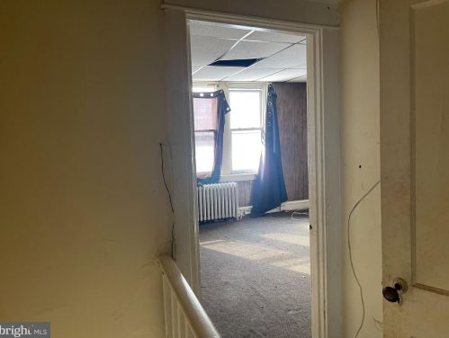 1607 Chelten Ave, Philadelphia, PA 19126-3523