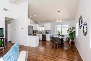 1701 147th St, Gardena, CA 90247-2879