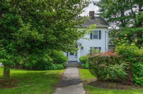 31 Crane Ave, White Plains, NY 10603-3702