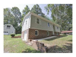11 Wells Ave, Hendersonville, NC 28739-4778