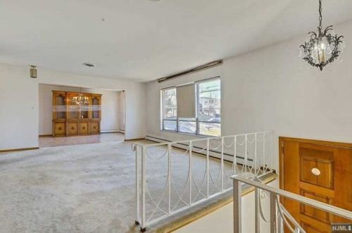 11 Hammett Ave, Englewood, NJ 07632-1439
