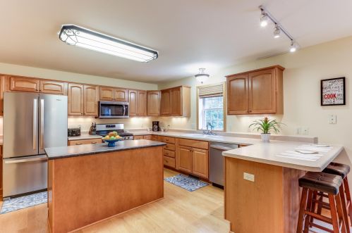 2102 116 St, Kenosha WI 53158-3605 exterior