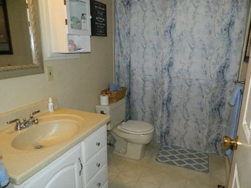 144 Hart St, Taunton MA 02780-6929 exterior