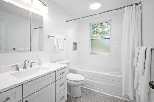 58 Hawthorne Ave, Pittsburgh PA 15229-2045 exterior