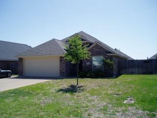 916 Crystal Dove Ave, College Station TX  77845-5926 exterior