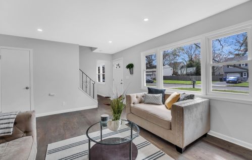 13 Salisbury Ave, Middletown NJ  07748-5240 exterior