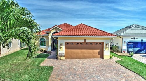 2251 Eaton Lake Ct, Lehigh Acres, FL 33973-6007