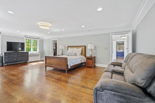 37 Fox Hill Rd, Tuxedo Park NY  10987-4227 exterior