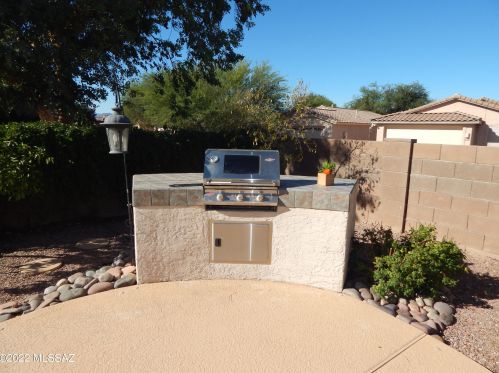 8925 Tortolita Bluffs Pl, Tucson AZ  85742-4524 exterior