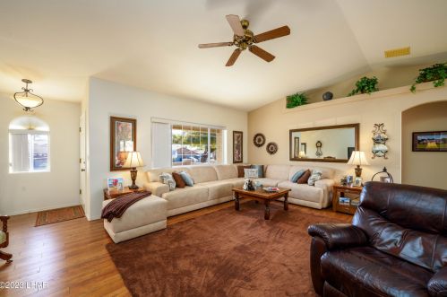 557 Aloha Dr, Lake Havasu City, AZ 86406-4556