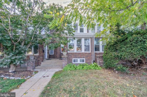 5878 Henry Ave, Philadelphia, PA 19128-1704