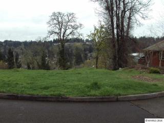 633 Kloshe Ct, Silverton, OR 97381-1940
