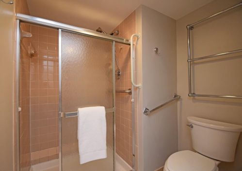 3469 Forestoak Ct, Cincinnati OH 45208-1842 exterior