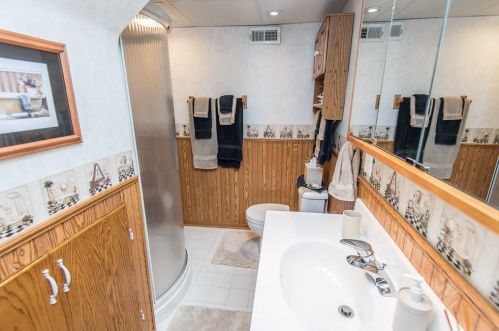 5030 20th St, Milwaukee WI 53233-2506 exterior