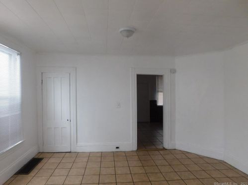 670 William St, Bridgeport CT  06608-1011 exterior