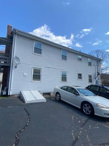 98 Main St, Vernon, CT 06066-3245