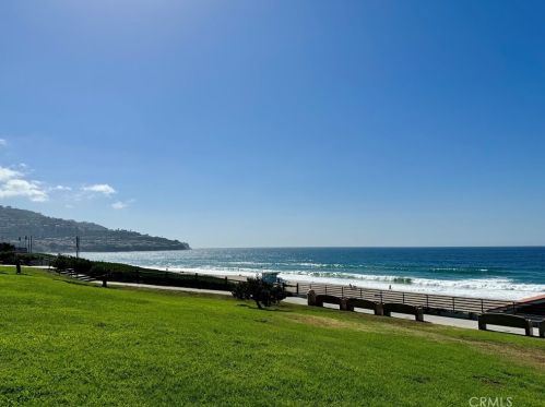 208 Calle Miramar, Redondo Beach CA  90277-6206 exterior