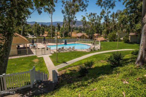 525 Dorado Ct, Calabasas CA  91377-3850 exterior