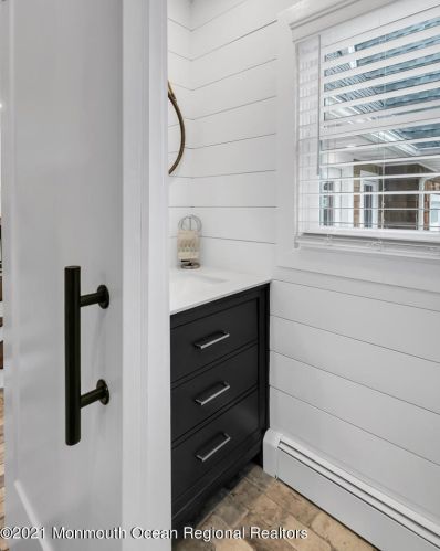 83 Lovett Ave, Little Silver NJ  07739-1420 exterior