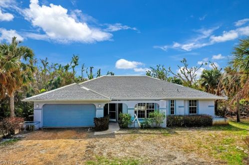 596 Boulder Dr, Sanibel, FL 33957-5304